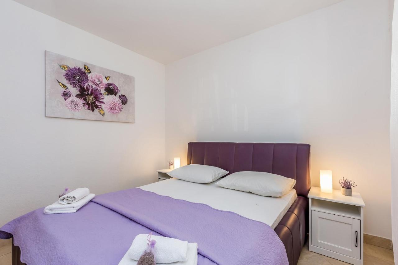 Guest House Antonella Малинська Екстер'єр фото