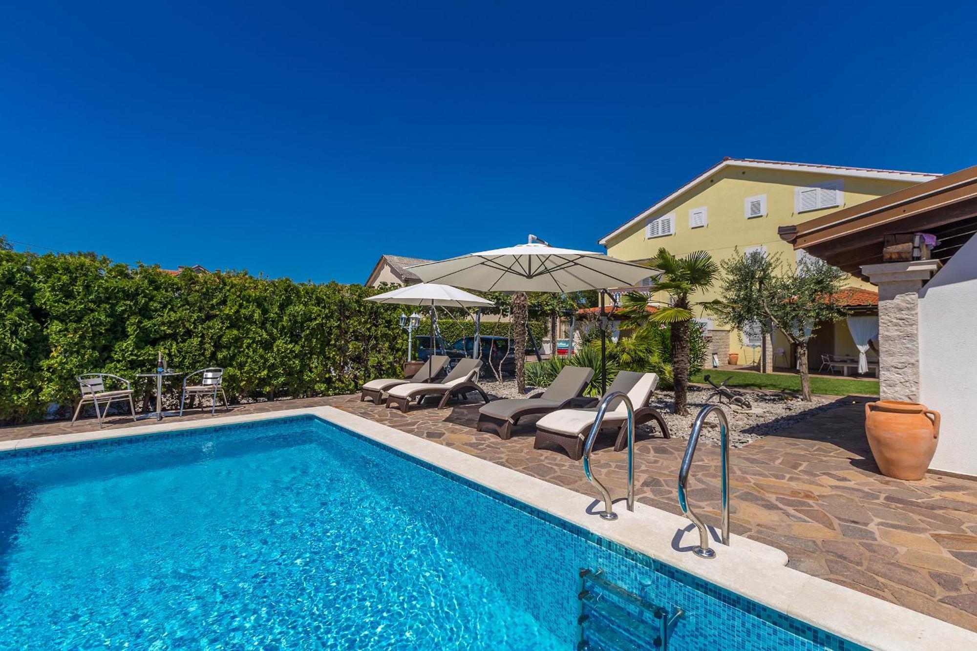 Guest House Antonella Малинська Екстер'єр фото