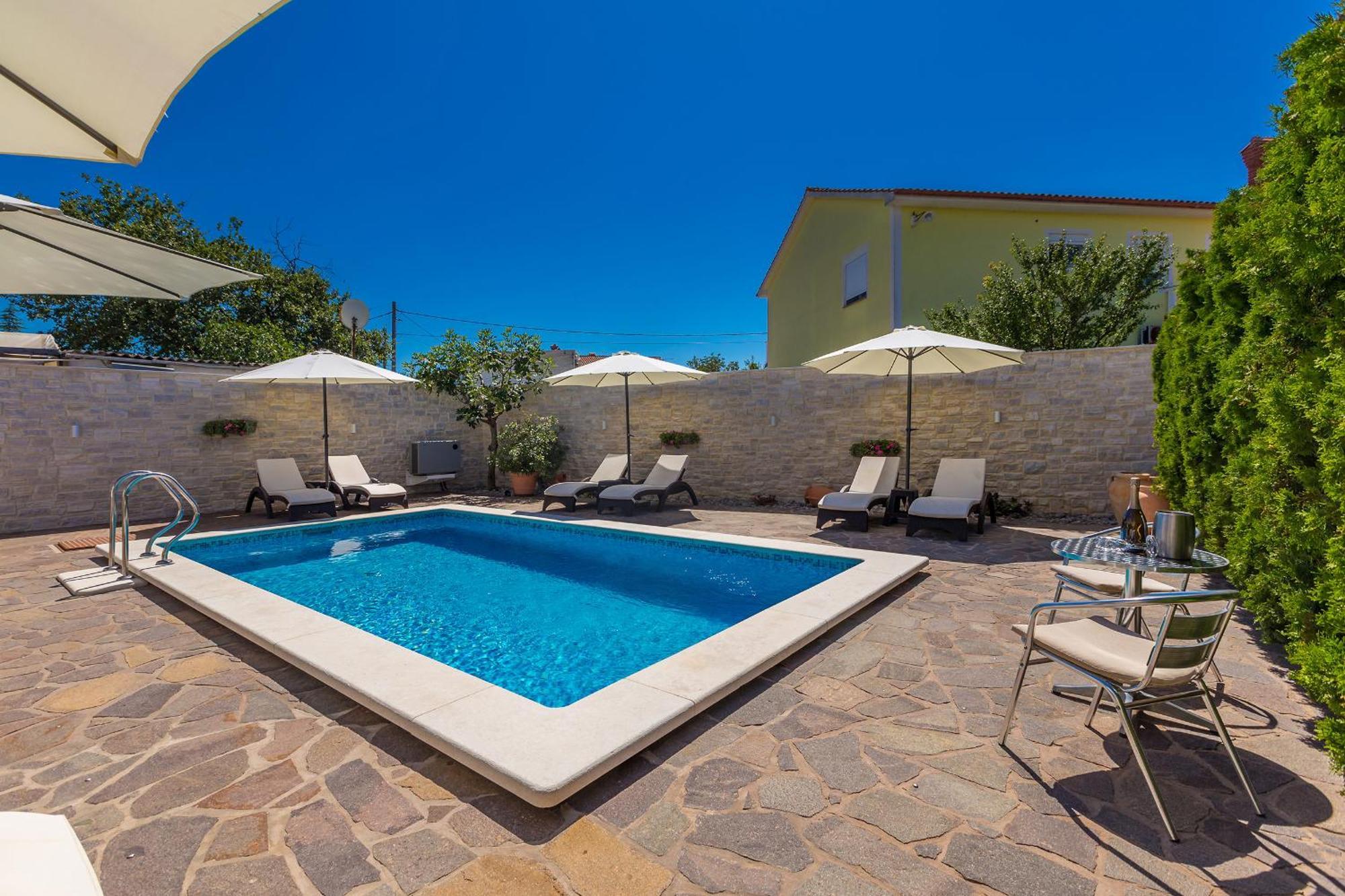 Guest House Antonella Малинська Екстер'єр фото