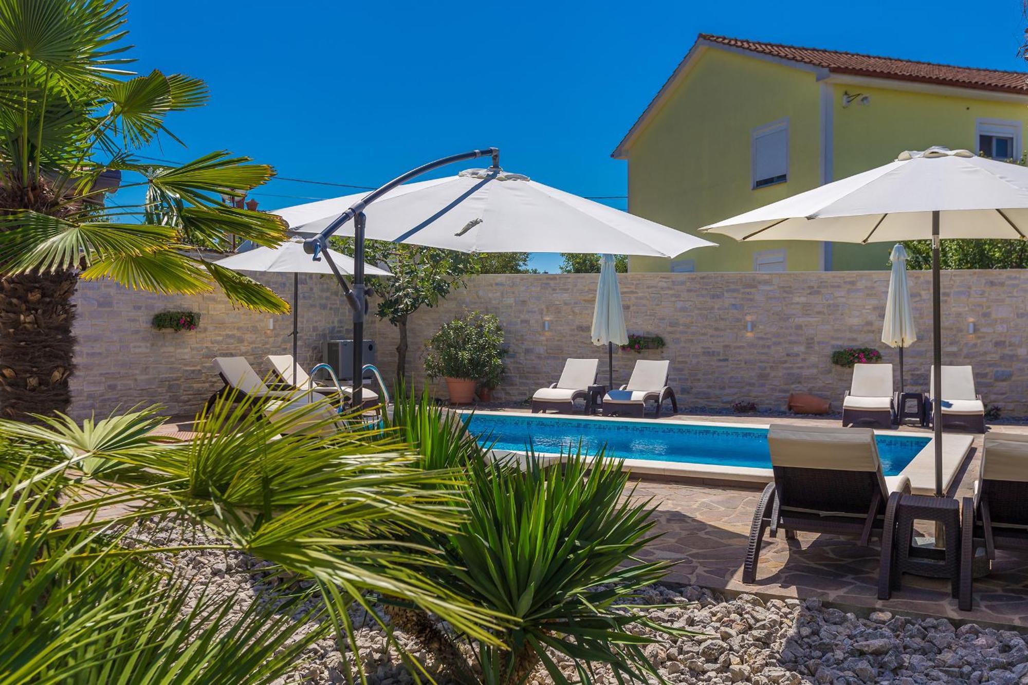 Guest House Antonella Малинська Екстер'єр фото