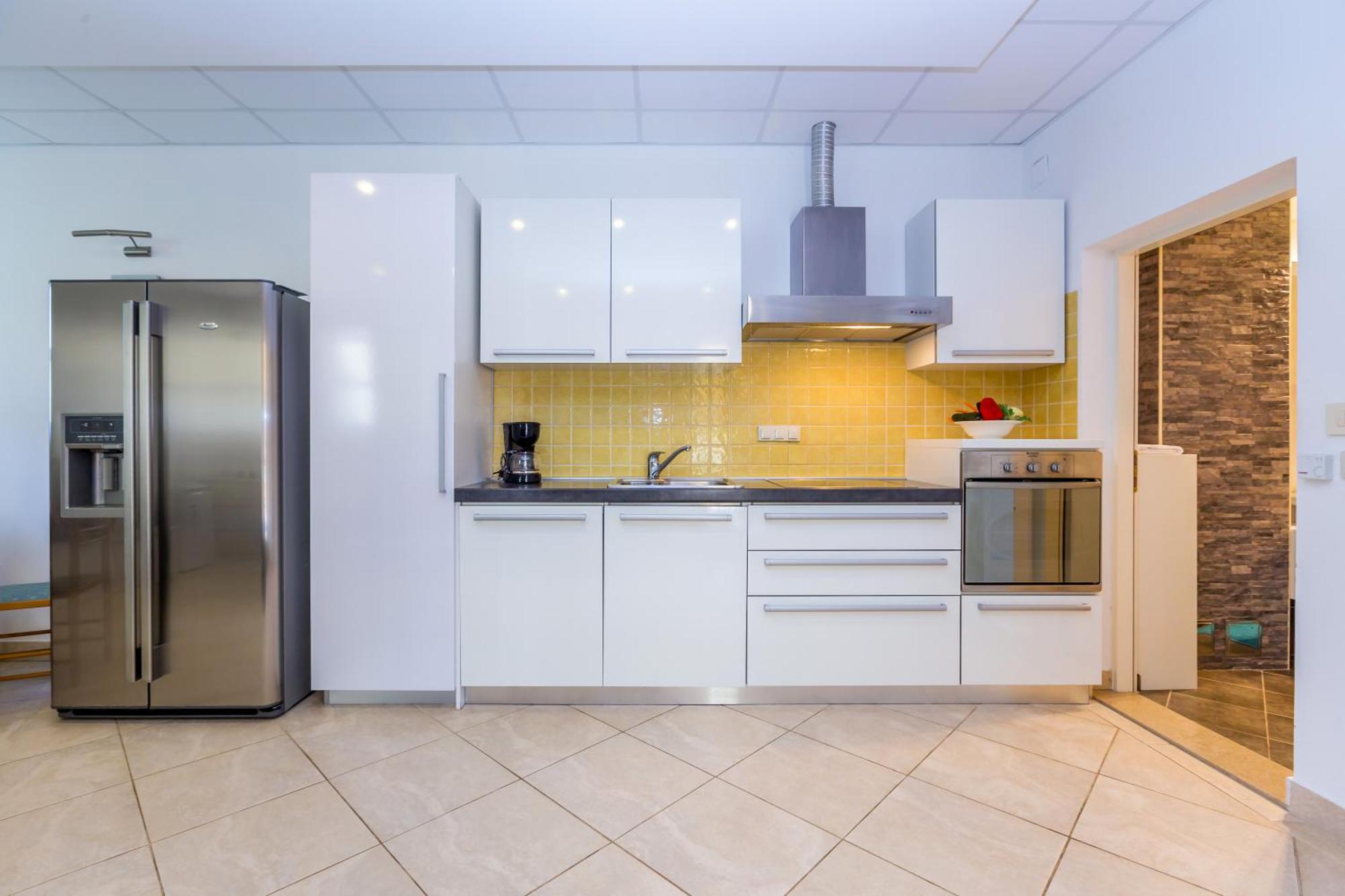 Guest House Antonella Малинська Екстер'єр фото