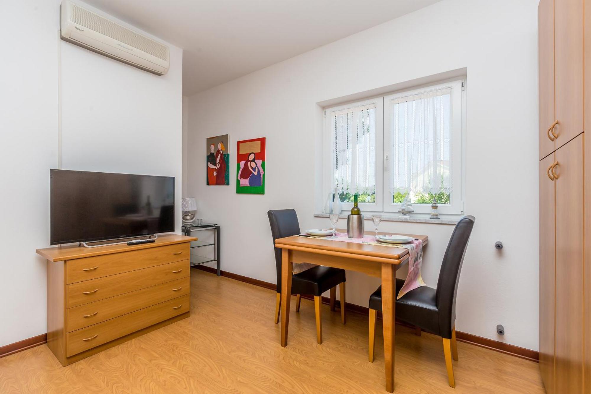 Guest House Antonella Малинська Екстер'єр фото